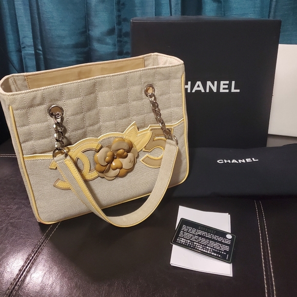 CHANEL CC Logo Camellia Tote Shoulder Bag Beige - Picture 1 of 9